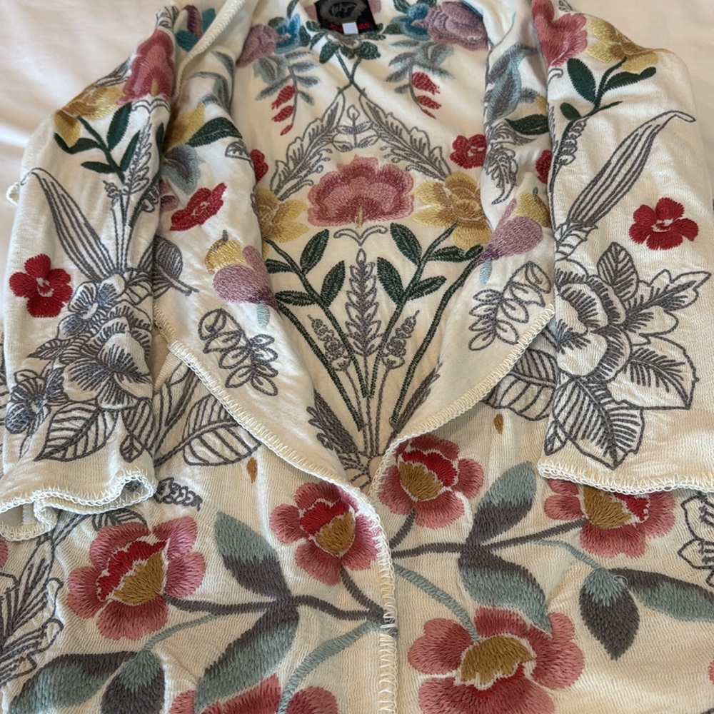 Johnny Was Floral Cream Poncho - Picture 3 of 4
